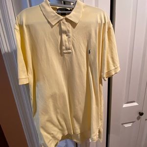 Yellow polo collared short